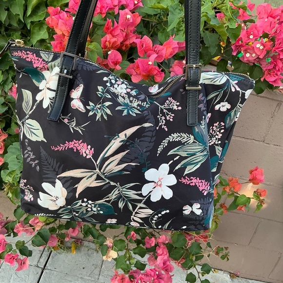 Kate Spade Wilson Road Botanical Alyse Flower Tote Bag EUC Shoulder Nylon Bag - Picture 1 of 14